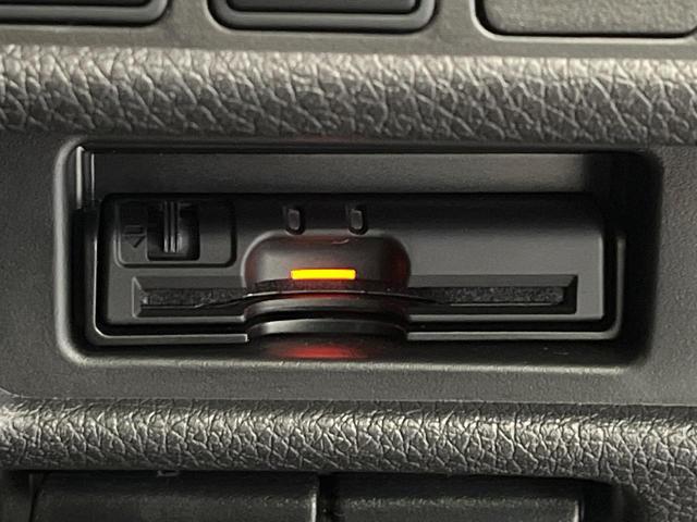エクストレイル ２０Ｘ　禁煙車　純正ナビ　全周囲カメラ　フルセグＴＶ　衝突被害軽減システム　電動リアゲート　全席シートヒーター　ドラレコ　スマートキー　ＬＥＤヘッド　ビルトインＥＴＣ　車線逸脱警報　オートライト（7枚目）