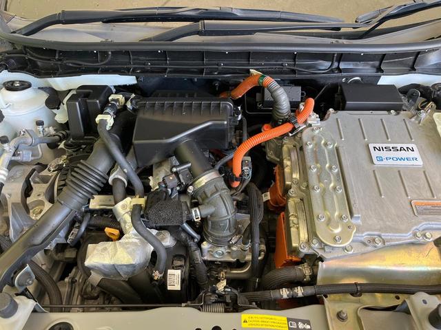 キックス Ｘ　ツートーンインテリアエディション　禁煙車　純正９型ナビ　バックカメラ　衝突被害軽減システム　プロパイロット　フルセグＴＶ　Ｂｌｕｅｔｏｏｔｈ　ハーフレザーシート　コーナーセンサー　スマートキー　ＬＥＤヘッドライト　ＥＴＣ　オートライト（18枚目）