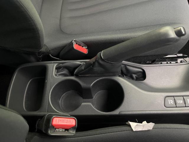 ヤリス ハイブリッドＧ　禁煙車　純正ＤＡ　バックカメラ　衝突被害軽減システム　レーダークルーズ　Ｂｌｕｅｔｏｏｔｈ　ＢＳＭ　ドラレコ　スマートキー　ＥＴＣ　オートハイビーム　車線逸脱警報（26枚目）