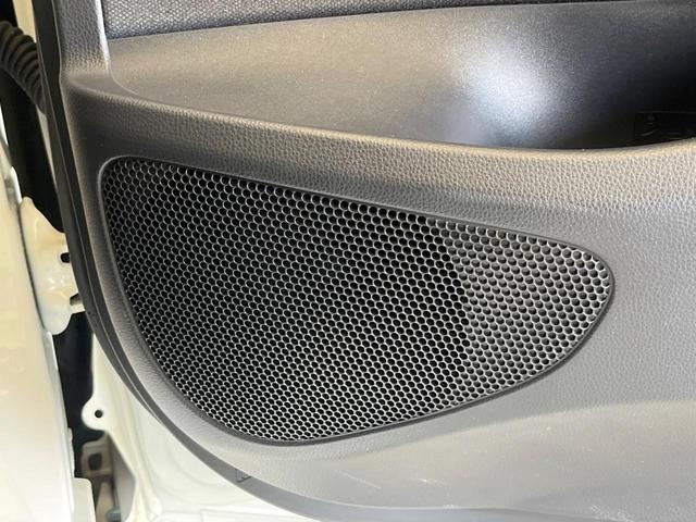 ヤリス ハイブリッドＧ　禁煙車　純正ＤＡ　バックカメラ　衝突被害軽減システム　レーダークルーズ　Ｂｌｕｅｔｏｏｔｈ　ＢＳＭ　ドラレコ　スマートキー　ＥＴＣ　オートハイビーム　車線逸脱警報（54枚目）