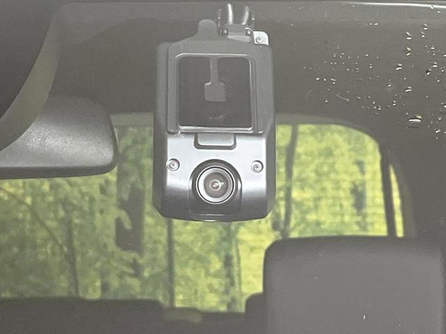 Ｎ－ＢＯＸカスタム ベースグレード　禁煙車　純正９型ナビ　バックカメラ　ＥＴＣ　ドラレコ　レーダークルーズ　衝突被害軽減ブレーキ　ＬＥＤヘッド　スマートキー　電動スライドドア　純正１４インチアルミ　Ｂｌｕｔｏｏｔｈ接続　コーナーセンサー（24枚目）