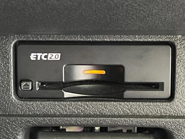 オーラ G レザーエディション 禁煙車 純正9型ナビ 全方囲カメラ BOSEサウンド ETC プロパイロット 黒革シート インテリジェントルームミラー 衝突被害軽減システム スマートキー 純正17インチアルミ LEDヘッド(5枚目)