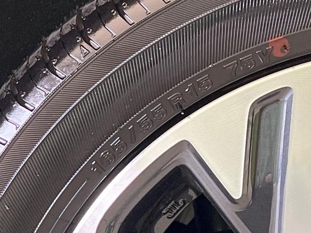 スペーシアカスタム ハイブリッドＸＳターボ　届出済未使用車　純正９型ナビ　全方囲カメラ　衝突被害軽減ブレーキ　ターボ　ＨＵＤ　パドルシフト　両側電動スライドドア　レーダークルーズ　シートヒーター　Ｂｌｕｔｏｏｔｈ接続　純正１５インチアルミ（23枚目）