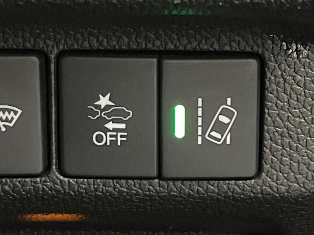 フリード G・ホンダセンシング 禁煙車 9型フローディングナビ フリップダウンモニター バックカメラ ETC フルセグTV スマートキー ホンダセンシング 両側電動スライドドア レーダークルーズ 純正15インチアルミ(34枚目)