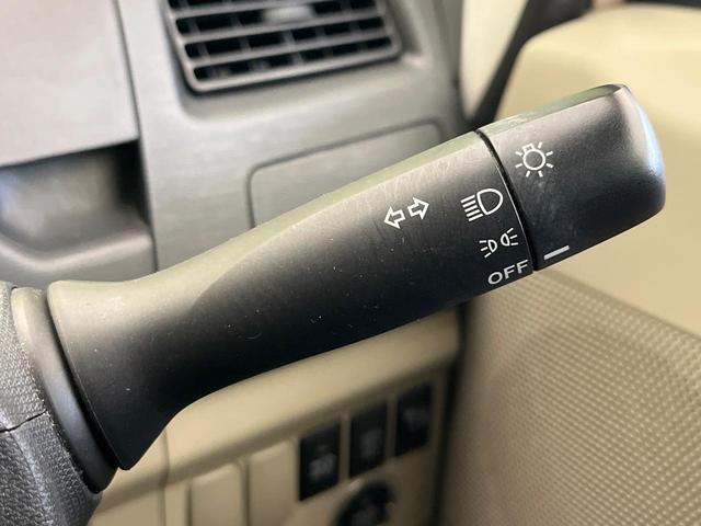 ムーヴ Ｘリミテッド　禁煙車　純正ＳＤナビ　バックカメラ　ドラレコ　ＥＴＣ　スマートキー　アイドリングストップ　オートエアコン　純正１４インチアルミ　ベンチシート　バニティミラー　衝突安全ボディ（46枚目）