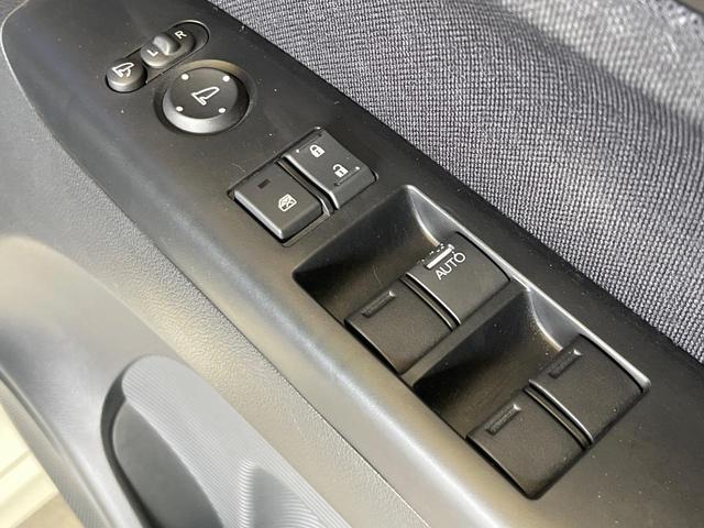 Ｎ－ＢＯＸカスタム Ｇ　ＳＳパッケージ　禁煙車　ＳＤナビ　バックカメラ　ＥＴＣ　両側電動スライドドア　シートヒーター　スマートキー　純正１４インチアルミ　衝突被害軽減ブレーキ　オートライト　ＨＩＤヘッド　Ｂｌｕｔｏｏｔｈ接続　オートエアコン（35枚目）