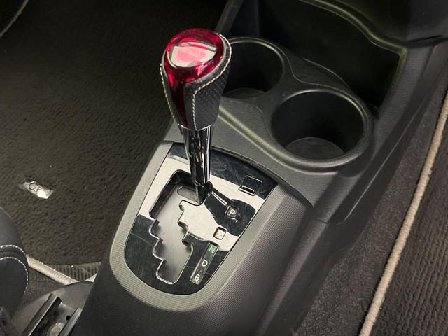 アクア G G’s 禁煙車 ナビ バックカメラ フルセグTV スマートキー LEDヘッドライト シートヒーター ビルトインETC クルコン オートライト オートエアコン 純正17インチアルミ Bluetooth(25枚目)