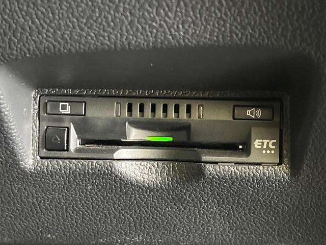 プリウス S 禁煙車 SDナビ バックカメラ ドラレコ ETC アクセサリーコンセント レーダークルーズ セーフティセンス オートハイビーム 車線逸脱警報 スマートキー オートエアコン(6枚目)