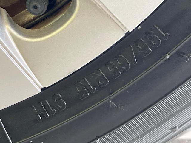 プリウス S 禁煙車 SDナビ バックカメラ ドラレコ ETC アクセサリーコンセント レーダークルーズ セーフティセンス オートハイビーム 車線逸脱警報 スマートキー オートエアコン(29枚目)