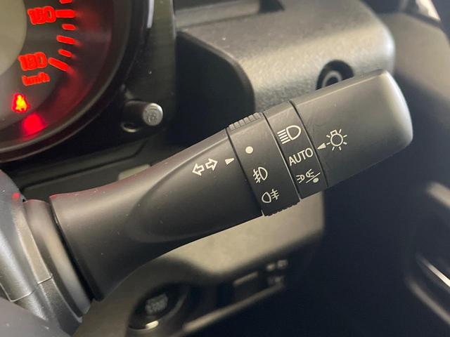 ジムニーノマド ＦＣ　４ＷＤ　衝突被害軽減システム　レーダークルーズ　禁煙車　コーナーセンサー　スマートキー　ＬＥＤヘッド　オートハイビーム　車線逸脱警報　オートライト　オートエアコン　純正１５インチアルミ（27枚目）