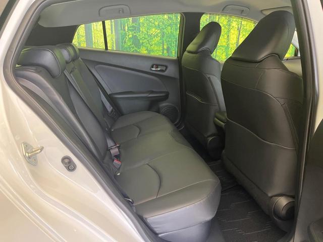 プリウス Sツーリングセレクション・ブラックエディション 禁煙車 SDナビ バックカメラ ETC 1500W電源 セーフティセンス 革巻きハンドル シートヒーター オートハイビーム 純正17インチアルミ レーンキープアシスト オートエアコン(10枚目)