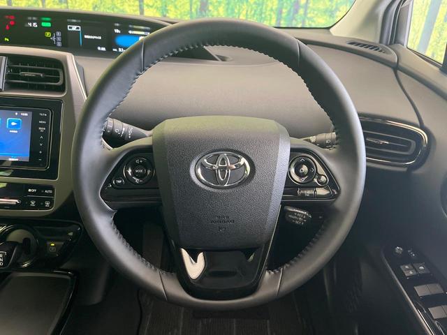 プリウス Sツーリングセレクション・ブラックエディション 禁煙車 SDナビ バックカメラ ETC 1500W電源 セーフティセンス 革巻きハンドル シートヒーター オートハイビーム 純正17インチアルミ レーンキープアシスト オートエアコン(12枚目)