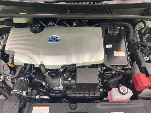 プリウス Sツーリングセレクション・ブラックエディション 禁煙車 SDナビ バックカメラ ETC 1500W電源 セーフティセンス 革巻きハンドル シートヒーター オートハイビーム 純正17インチアルミ レーンキープアシスト オートエアコン(19枚目)