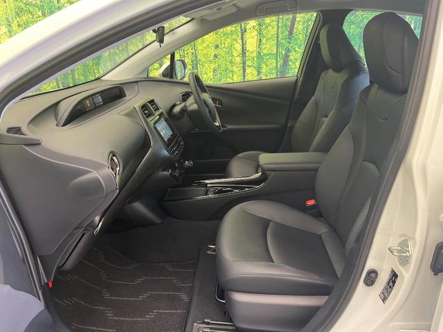 プリウス Sツーリングセレクション・ブラックエディション 禁煙車 SDナビ バックカメラ ETC 1500W電源 セーフティセンス 革巻きハンドル シートヒーター オートハイビーム 純正17インチアルミ レーンキープアシスト オートエアコン(25枚目)