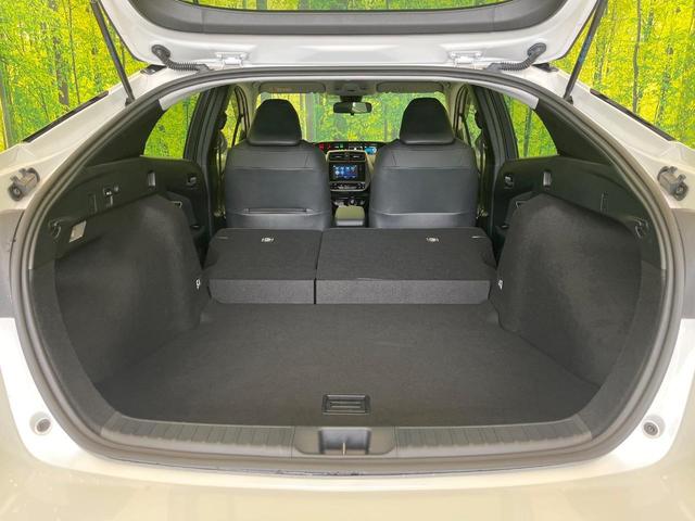 プリウス Sツーリングセレクション・ブラックエディション 禁煙車 SDナビ バックカメラ ETC 1500W電源 セーフティセンス 革巻きハンドル シートヒーター オートハイビーム 純正17インチアルミ レーンキープアシスト オートエアコン(35枚目)