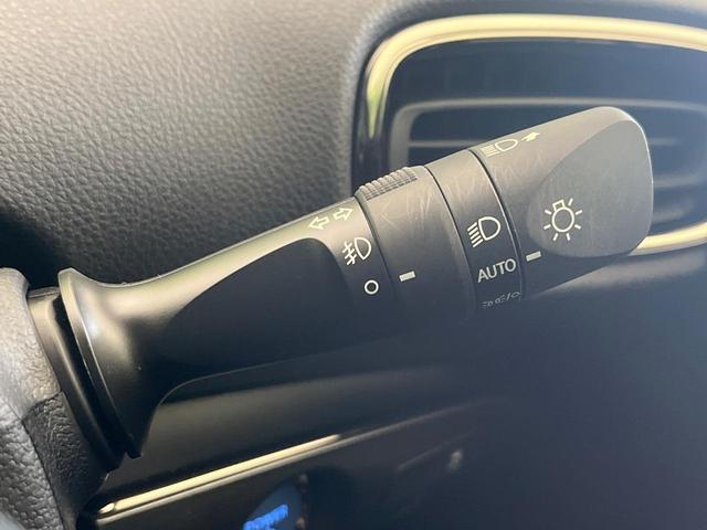 プリウス Sツーリングセレクション・ブラックエディション 禁煙車 SDナビ バックカメラ ETC 1500W電源 セーフティセンス 革巻きハンドル シートヒーター オートハイビーム 純正17インチアルミ レーンキープアシスト オートエアコン(49枚目)