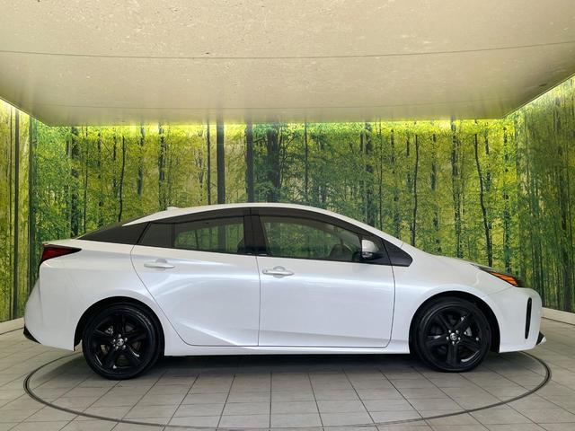 プリウス Sツーリングセレクション・ブラックエディション 禁煙車 SDナビ バックカメラ ETC 1500W電源 セーフティセンス 革巻きハンドル シートヒーター オートハイビーム 純正17インチアルミ レーンキープアシスト オートエアコン(69枚目)