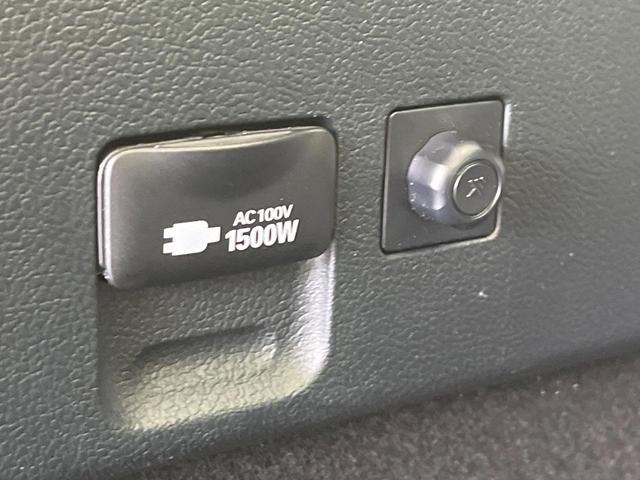 プリウス S 禁煙車 純正SDナビ バックカメラ ETC レーダークルーズ アクセサリーコンセント Bluetooth再生 セーフティセンス オートハイビーム コーナーセンサー 革巻きステアリング(7枚目)