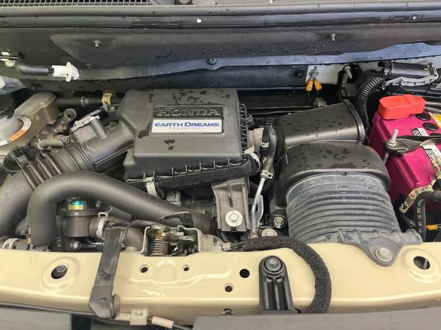 N-BOX G・Lターボホンダセンシング 禁煙車 純正ディスプレイオーディオ バックカメラ ドラレコ ETC 両側電動スライドドア シートヒーター(前席) パドルシフト ステアリングスイッチ 車線逸脱警報 アダプティブクルーズ 横滑り防止装置(18枚目)