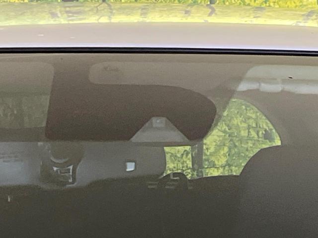 ノート Ｘ　ＤＩＧ－Ｓ　エマージェンシーブレーキパッケージ　禁煙車　純正ナビ　全方位カメラ　エマージェンシーブレーキ　スマートキー　オートエアコン　アイドリングストップ　ＣＤ／ＤＶＤ再生　Ｂｌｕｅｔｏｏｔｈ接続　レーンキープアシスト（5枚目）