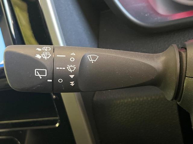 ルーミー カスタムG 禁煙車 純正ナビ 全周囲カメラ 両側パワスラ 衝突被害軽減システム レーダークルーズ スマートキー LEDヘッド ビルトインETC オートハイビーム 車線逸脱警報 オートライト オートエアコン(28枚目)