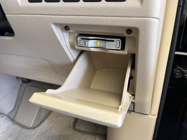 ヴェルファイア 2.4X 禁煙車 純正ナビ バックカメラ パワスラ ドラレコ スマートキー HIDヘッド ビルトインETC デュアルエアコン 純正16インチアルミ リアエアコン CD DVD再生(53枚目)