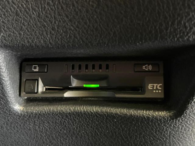 シエンタ G 禁煙車 純正ナビ バックカメラ 両側パワスラ 衝突被害軽減システム ビルトインETC オートハイビーム 車線逸脱警報 オートライト オートエアコン Bluetooth CD DVD再生 フルセグ(7枚目)