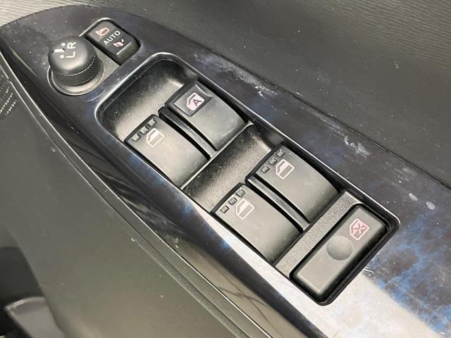 タント カスタムＲＳ　トップエディションＳＡＩＩＩ　禁煙車　純正８型ナビ　バックカメラ　両側パワスラ　衝突被害軽減システム　フルセグＴＶ　Ｂｌｕｅｔｏｏｔｈ　シートヒーター　ドラレコ　スマートキー　ＬＥＤヘッド　オートハイビーム　車線逸脱警報（31枚目）