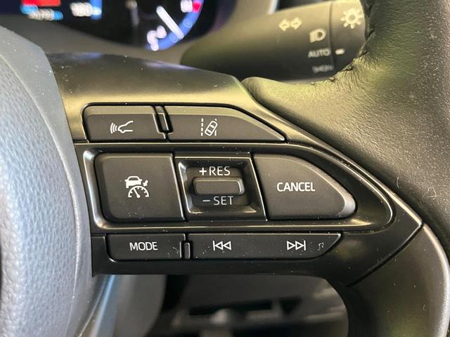 ヤリスクロス ハイブリッドＺ　アドベンチャー　禁煙車　純正８型ディスプレイ　２トーンカラー　バックカメラ　シートヒーター　ハーフレザーシート　Ｂｌｕｅｔｏｏｔｈ再生　レーダークルーズ　コーナーセンサー　セーフティセンス　ステアリングヒーター（6枚目）