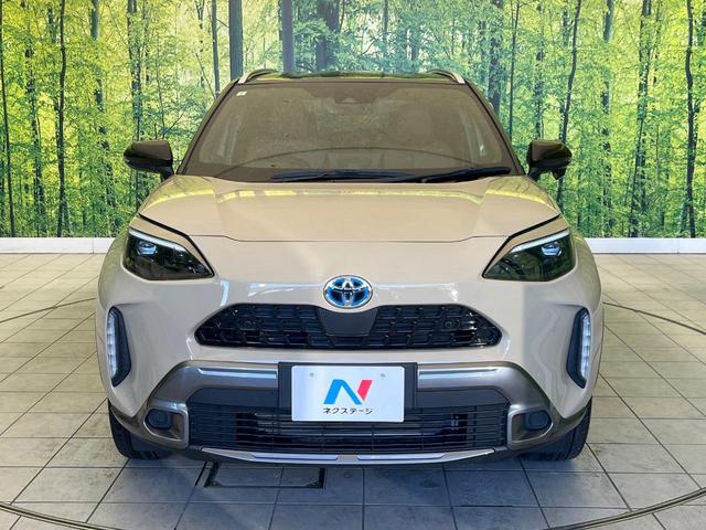 ヤリスクロス ハイブリッドＺ　アドベンチャー　禁煙車　純正８型ディスプレイ　２トーンカラー　バックカメラ　シートヒーター　ハーフレザーシート　Ｂｌｕｅｔｏｏｔｈ再生　レーダークルーズ　コーナーセンサー　セーフティセンス　ステアリングヒーター（14枚目）