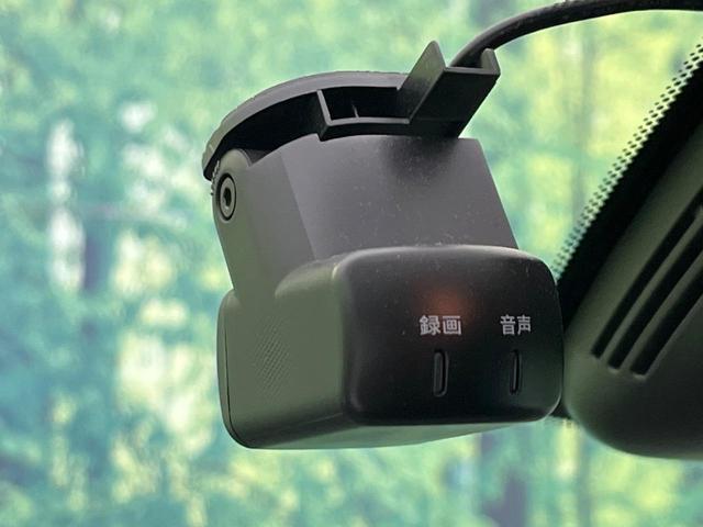 セレナ e-パワー ハイウェイスターV 禁煙車 純正10型ナビ 全周囲カメラ 衝突軽減 両側パワスラ Bluetooth接続 フルセグTV DVD再生可 ETC レーンアシスト ブラインドスポットモニター スマートキー LEDヘッド(5枚目)