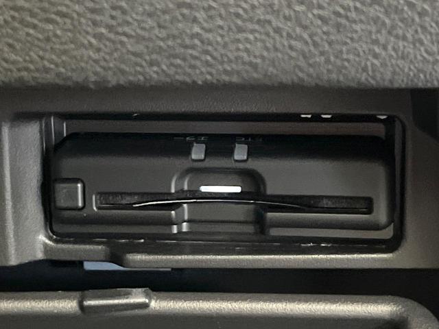 セレナ e-パワー ハイウェイスターV 禁煙車 純正10型ナビ 全周囲カメラ 衝突軽減 両側パワスラ Bluetooth接続 フルセグTV DVD再生可 ETC レーンアシスト ブラインドスポットモニター スマートキー LEDヘッド(6枚目)