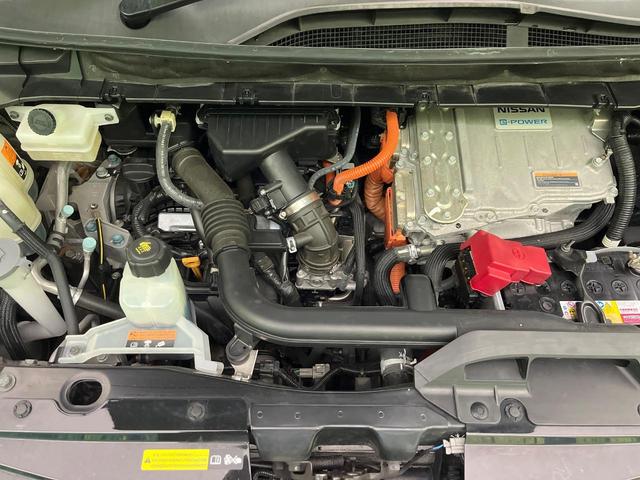 セレナ e-パワー ハイウェイスターV 禁煙車 純正10型ナビ 全周囲カメラ 衝突軽減 両側パワスラ Bluetooth接続 フルセグTV DVD再生可 ETC レーンアシスト ブラインドスポットモニター スマートキー LEDヘッド(19枚目)