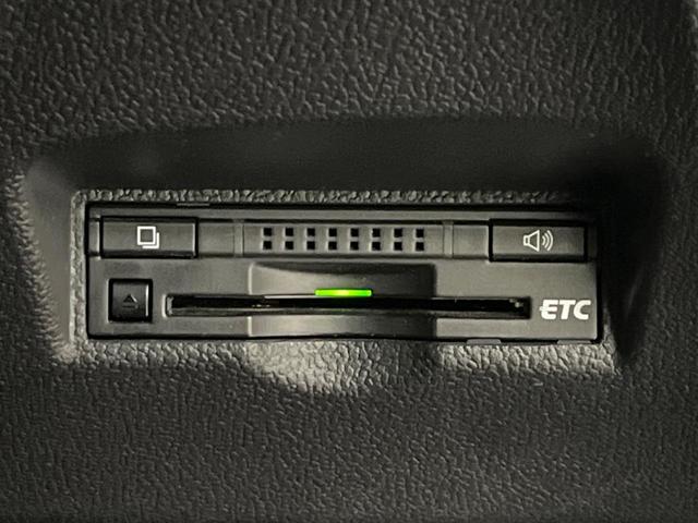 プリウス A 禁煙車 純正9型ナビ バックカメラ 衝突被害軽減システム フルセグTV Bluetooth レーダークルーズ ドラレコ コーナーセンサー LEDヘッドライト ETC オートハイビーム(7枚目)