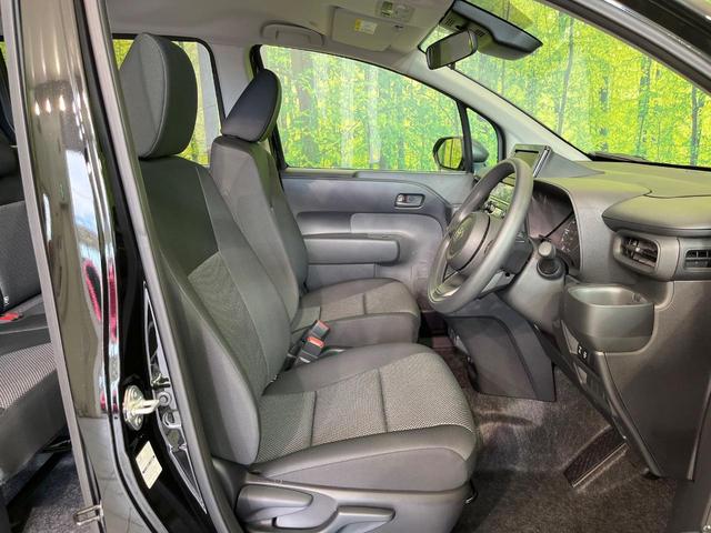 シエンタ ハイブリッドX 登録済未使用車 電動スライドドア 衝突被害軽減システム レーダークルーズ コーナーセンサー スマートキー LEDヘッド オートハイビーム 車線逸脱警報 オートライト オートエアコン(8枚目)