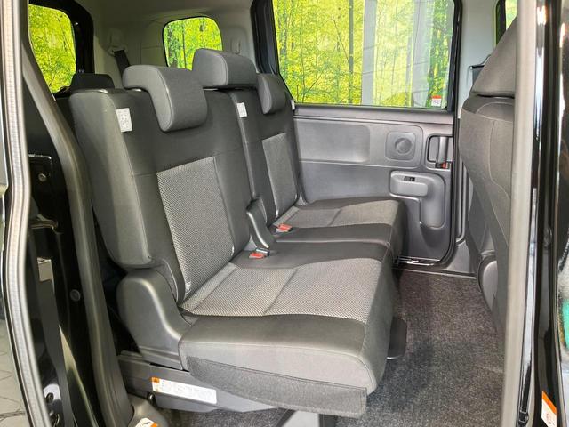 シエンタ ハイブリッドX 登録済未使用車 電動スライドドア 衝突被害軽減システム レーダークルーズ コーナーセンサー スマートキー LEDヘッド オートハイビーム 車線逸脱警報 オートライト オートエアコン(9枚目)