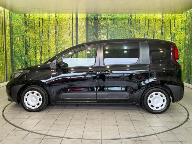 シエンタ ハイブリッドX 登録済未使用車 電動スライドドア 衝突被害軽減システム レーダークルーズ コーナーセンサー スマートキー LEDヘッド オートハイビーム 車線逸脱警報 オートライト オートエアコン(29枚目)