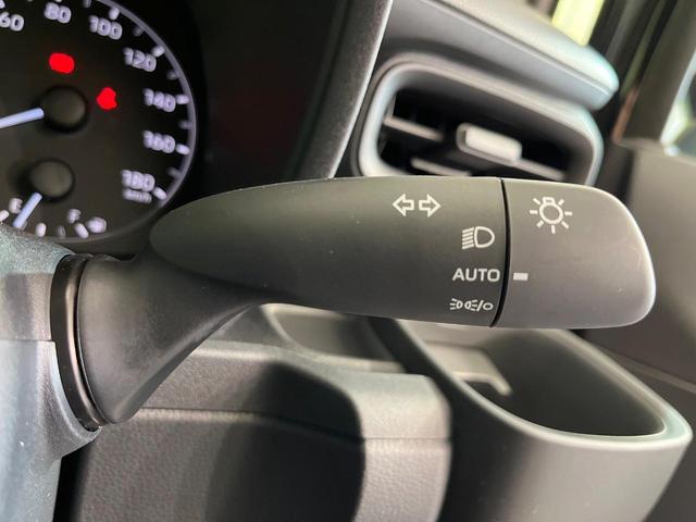 シエンタ ハイブリッドX 登録済未使用車 電動スライドドア 衝突被害軽減システム レーダークルーズ コーナーセンサー スマートキー LEDヘッド オートハイビーム 車線逸脱警報 オートライト オートエアコン(40枚目)