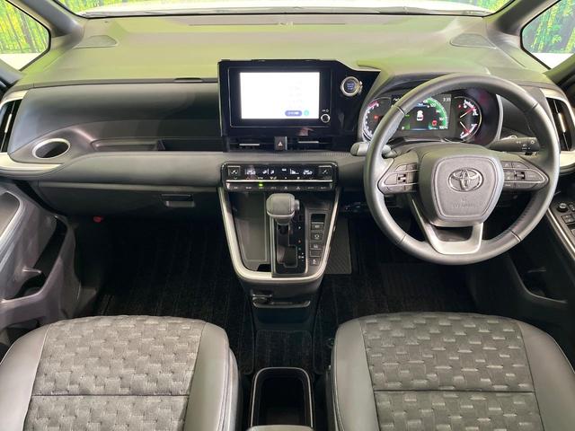 ヴォクシー Ｓ－Ｚ　禁煙車　後席モニター　純正８型ナビ　バックカメラ　ドラレコ　ＥＴＣ　Ｂｌｕｅｔｏｏｔｈ再生　両側電動スライドドア　フルセグＴＶ　シートヒーター（前席）　リアオートエアコン　レーダークルーズ（2枚目）