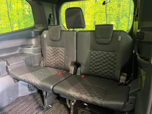 ヴォクシー Ｓ－Ｚ　禁煙車　後席モニター　純正８型ナビ　バックカメラ　ドラレコ　ＥＴＣ　Ｂｌｕｅｔｏｏｔｈ再生　両側電動スライドドア　フルセグＴＶ　シートヒーター（前席）　リアオートエアコン　レーダークルーズ（10枚目）