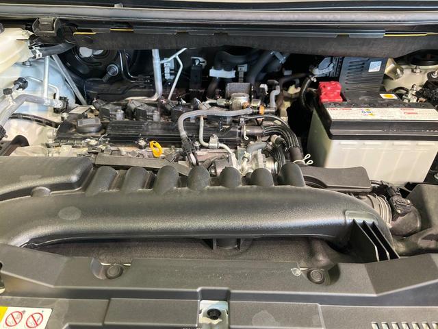 ヴォクシー Ｓ－Ｚ　禁煙車　後席モニター　純正８型ナビ　バックカメラ　ドラレコ　ＥＴＣ　Ｂｌｕｅｔｏｏｔｈ再生　両側電動スライドドア　フルセグＴＶ　シートヒーター（前席）　リアオートエアコン　レーダークルーズ（19枚目）