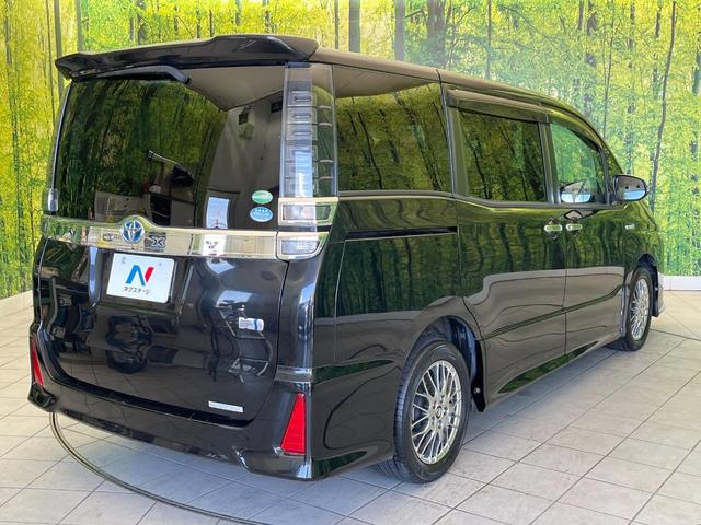 ヴォクシー ハイブリッドＺＳ　煌　禁煙車　後席モニター　純正１０型ナビ　バックカメラ　ドラレコ　ＥＴＣ　Ｂｌｕｅｔｏｏｔｈ再生　両側電動スライドドア　シートヒーター（前席）　クルコン　セーフティセンス　フルセグＴＶ　リアオートエアコン（18枚目）