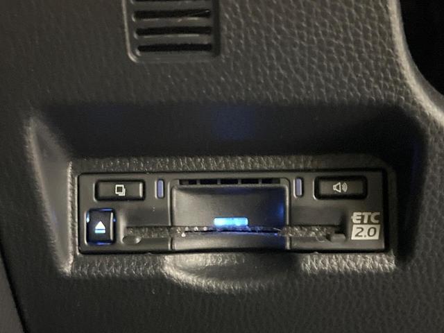 ヴォクシー ハイブリッドS-Z 禁煙車 純正10.5型ナビ バックカメラ ドラレコ ETC2.0 Bluetooth再生 両側電動スライドドア パワーバックドア オットマン シートヒーター(前席中列) BSM アクセサリーコンセント(6枚目)