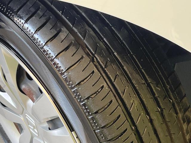 フィット ｅ：ＨＥＶベーシック　禁煙車　純正９型ナビ　バックカメラ　衝突被害軽減システム　レーダークルーズ　コーナーセンサー　スマートキー　ＬＥＤヘッド　ビルトインＥＴＣ　オートハイビーム　車線逸脱警報　オートライト　オートエアコン（22枚目）