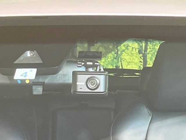 ハリアー Ｓ　禁煙車　純正８インチナビ機能付きディスプレイオーディオ　バックカメラ　セーフティセンス　レーダークルーズ　オートハイビーム　ＥＴＣ　ドライブレコーダー　スマートキー　Ｂｌｕｅｔｏｏｔｈ接続（5枚目）