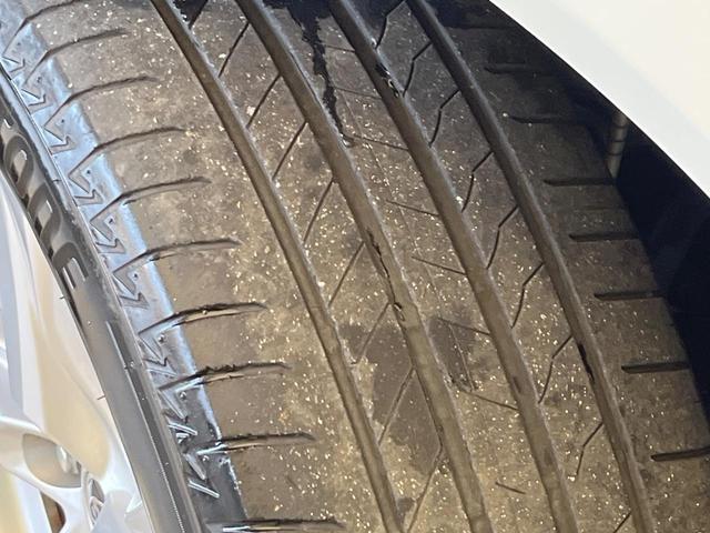 ハリアー Ｓ　禁煙車　純正８インチナビ機能付きディスプレイオーディオ　バックカメラ　セーフティセンス　レーダークルーズ　オートハイビーム　ＥＴＣ　ドライブレコーダー　スマートキー　Ｂｌｕｅｔｏｏｔｈ接続（22枚目）