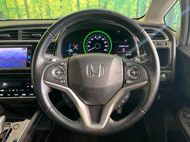 シャトル ハイブリッドＸ　ホンダセンシング　禁煙車　純正ナビ　バックカメラ　ＥＴＣ　ホンダセンシング　ＬＥＤヘッド　スマートキー　パドルシフト　シートヒーター　デュアルエアコン　Ｂｌｕｔｏｏｔｈ接続　アダプティブクルーズコントロール（12枚目）
