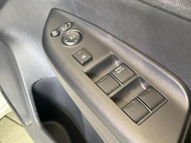 シャトル ハイブリッドＸ　ホンダセンシング　禁煙車　純正ナビ　バックカメラ　ＥＴＣ　ホンダセンシング　ＬＥＤヘッド　スマートキー　パドルシフト　シートヒーター　デュアルエアコン　Ｂｌｕｔｏｏｔｈ接続　アダプティブクルーズコントロール（45枚目）