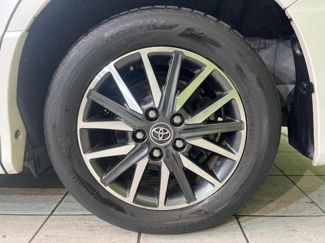 ヴォクシー ＺＳ　煌　禁煙車　純正ナビ　バックカメラ　ＥＴＣ　ドラレコ　両側パワースライドドア　衝突被害軽減ブレーキ　車線逸脱抑制装置　スマートキー　純正１６インチアルミ　デュアルエアコン　アイドリングストップ（13枚目）