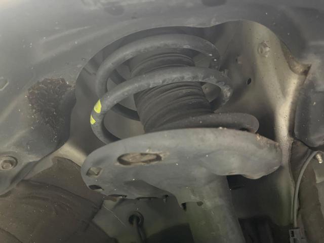 ヴォクシー ＺＳ　煌　禁煙車　純正ナビ　バックカメラ　ＥＴＣ　ドラレコ　両側パワースライドドア　衝突被害軽減ブレーキ　車線逸脱抑制装置　スマートキー　純正１６インチアルミ　デュアルエアコン　アイドリングストップ（20枚目）